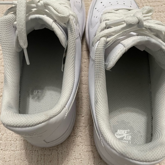 Women’s Nike Air Force 1 low 07 white/white size 11.5/ men’s size 10 - Picture 10 of 11